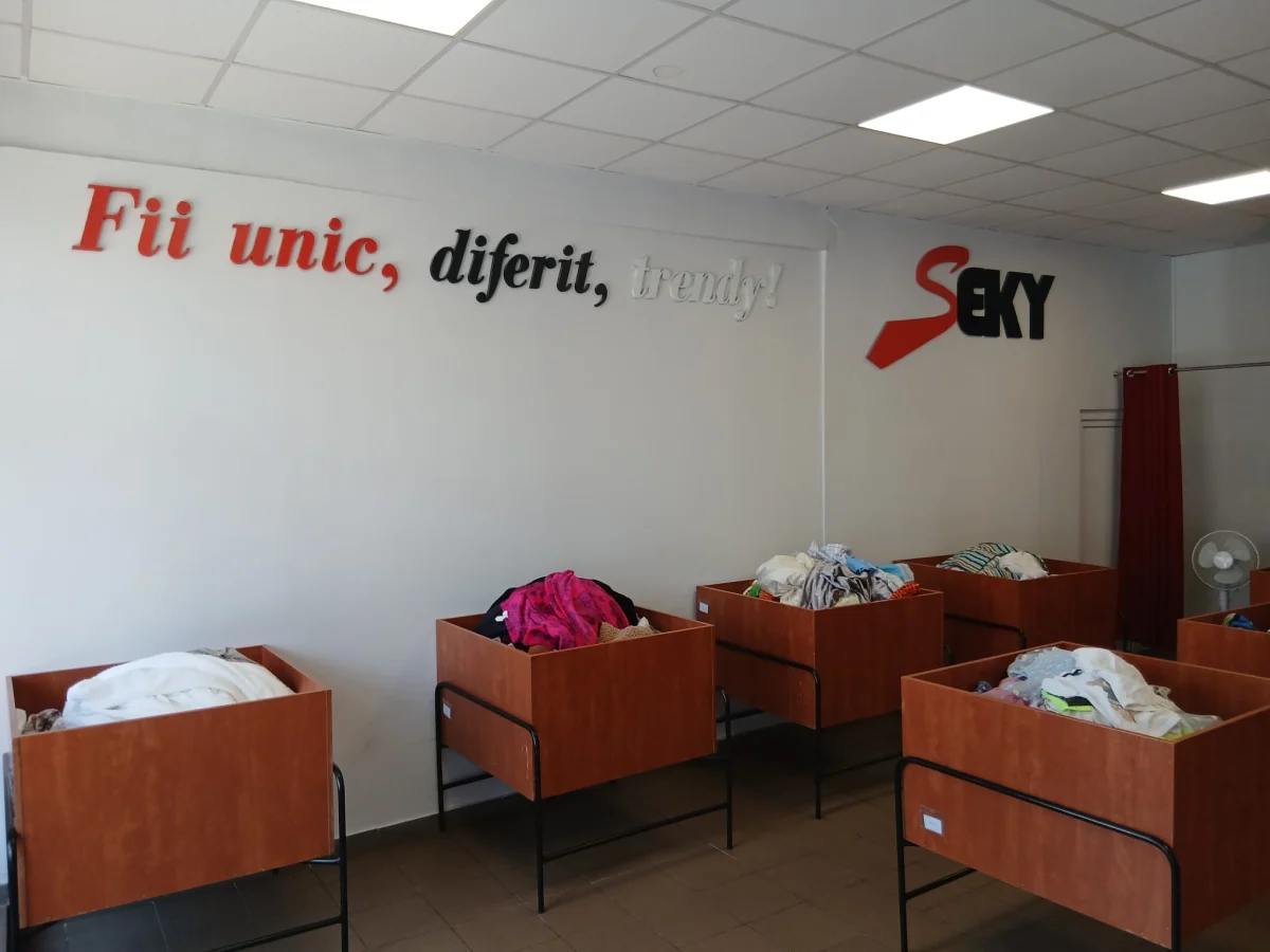 baia-sprie-haine-ieftine-second-hand-seky