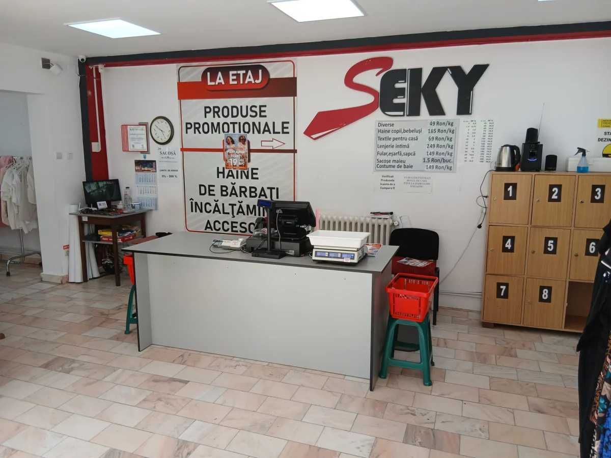 gyulafehervar-cimkes-second-hand-ruhak-seky