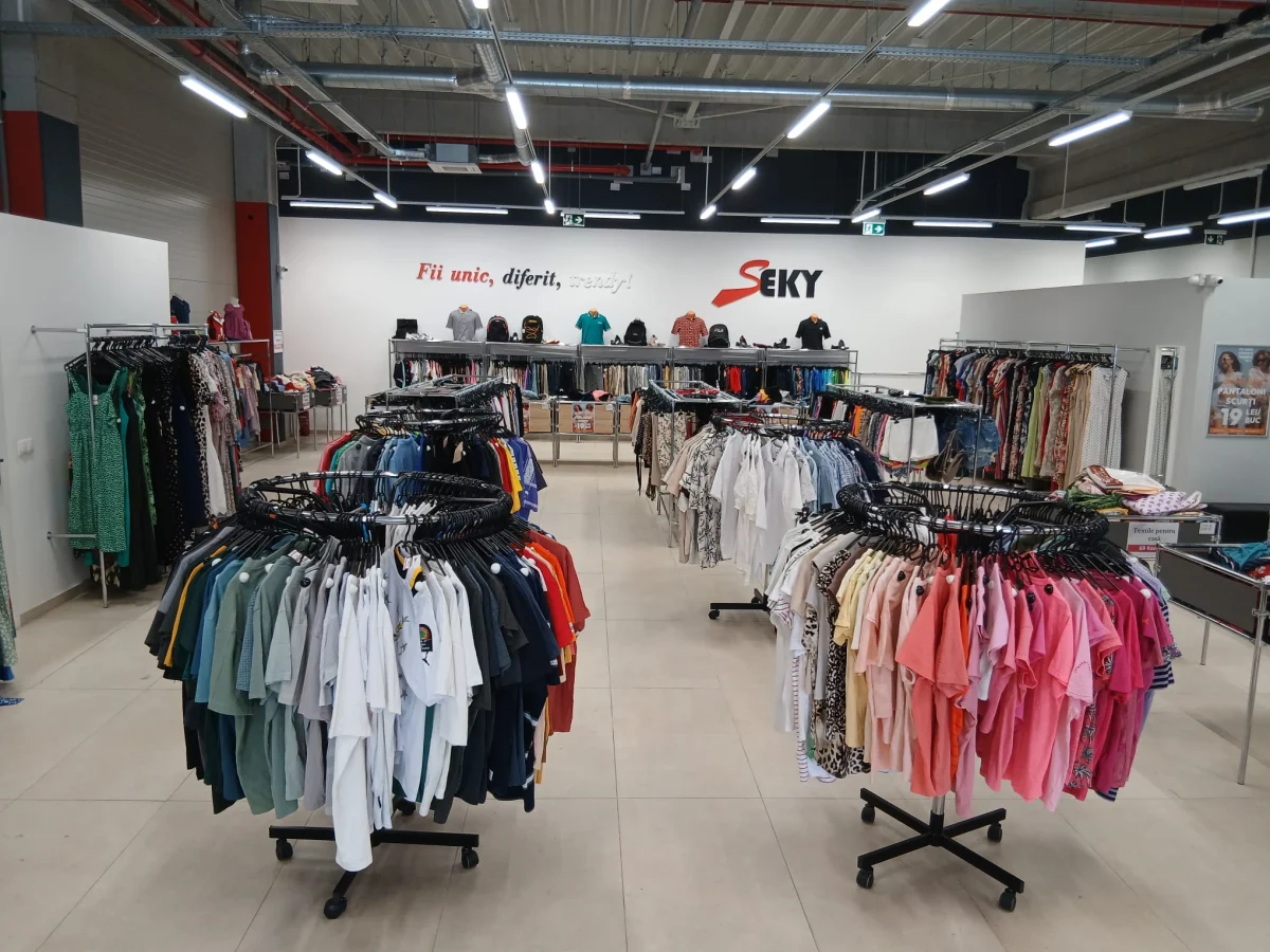 mosnita-noua-haine-cu-eticheta-second-hand-seky-1