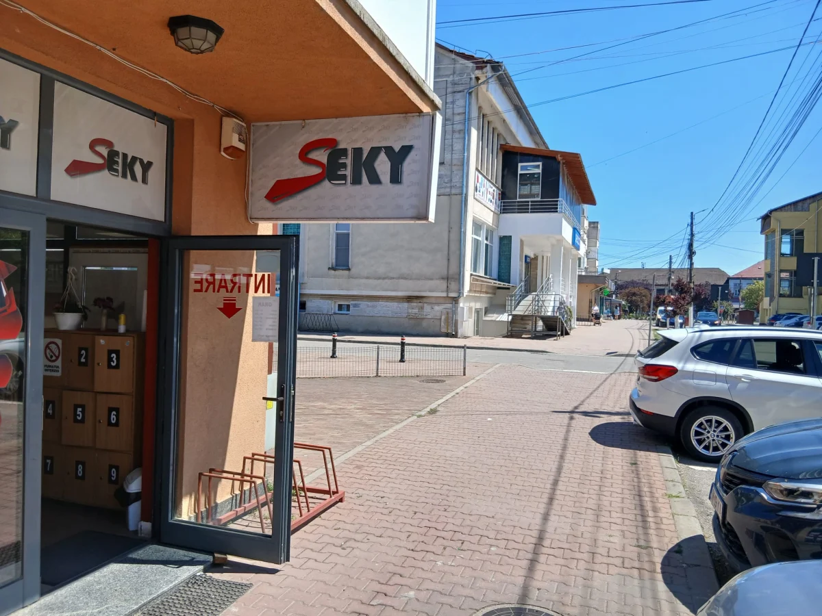 seini-magazin-haine-second-hand-seky