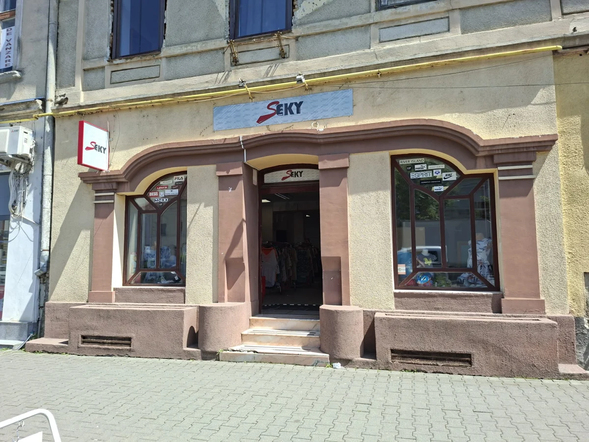 szaszregen-cimkes-second-hand-ruhak-seky-1